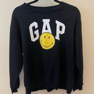 Gap smiley pullover sweatshirt